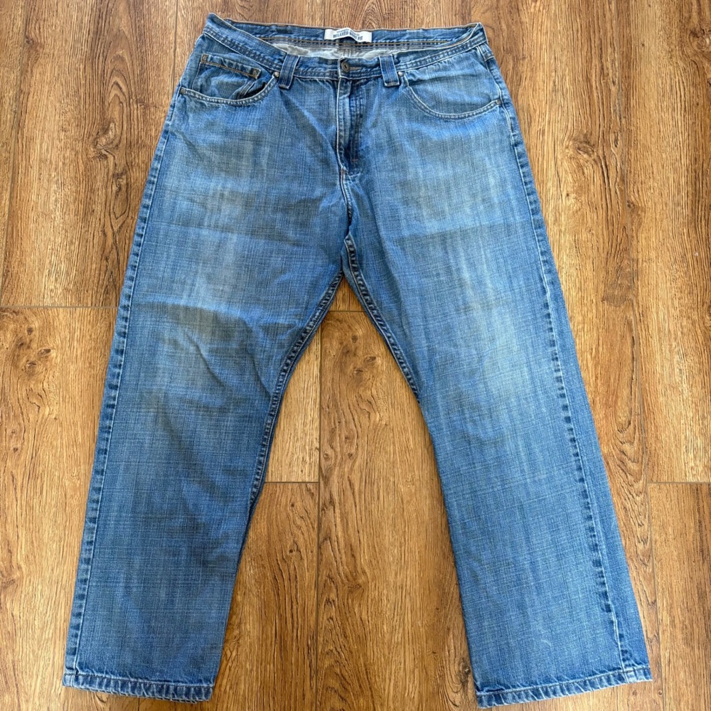 Wrangler Relaxed Boot Cut Mens 34x28 Medium Wash Denim Blue Jeans Western cowboy